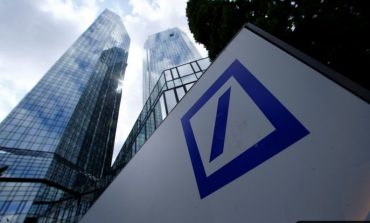 Deutsche Bank se apropie de punctul in care va antrena panica, spune un investitor american: Bancile mor si factorii de decizie nu stiu ce sa faca