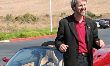 INTERVIU Martin Eberhard, cofondatorul Tesla: În curând modelele electrice vor fi mai ieftine față de mașinile care funcționează pe benzină