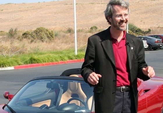 INTERVIU Martin Eberhard, cofondatorul Tesla: În curând modelele electrice vor fi mai ieftine față de mașinile care funcționează pe benzină